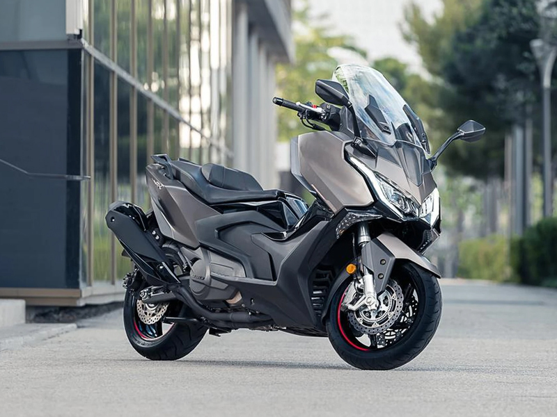 Kymco ak 550